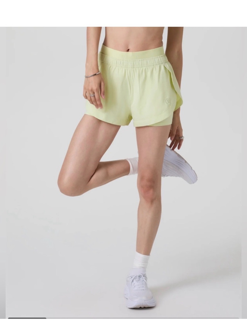 Vuori lemongrass Luna run shorts